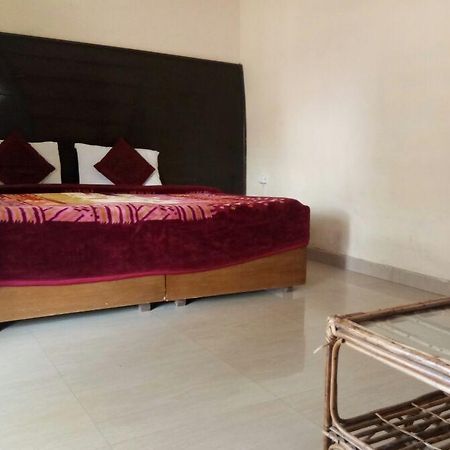 הרידוואר Hotel Bhajgovindam מראה חיצוני תמונה