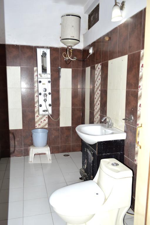 הרידוואר Hotel Bhajgovindam מראה חיצוני תמונה