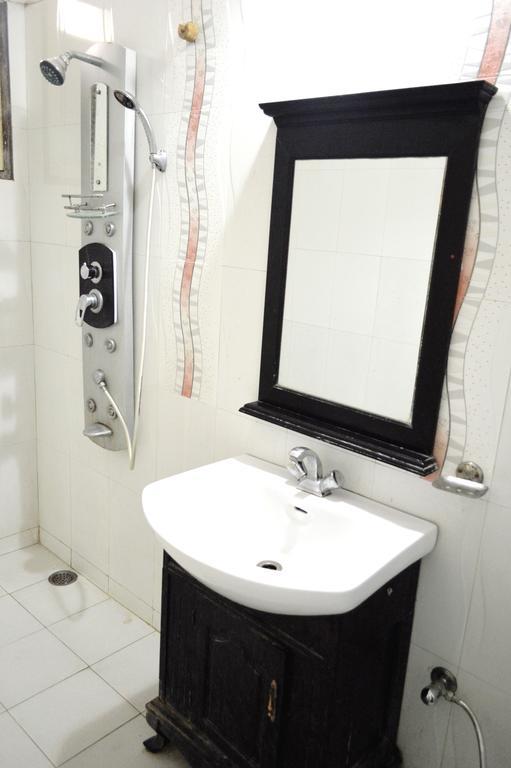 הרידוואר Hotel Bhajgovindam מראה חיצוני תמונה