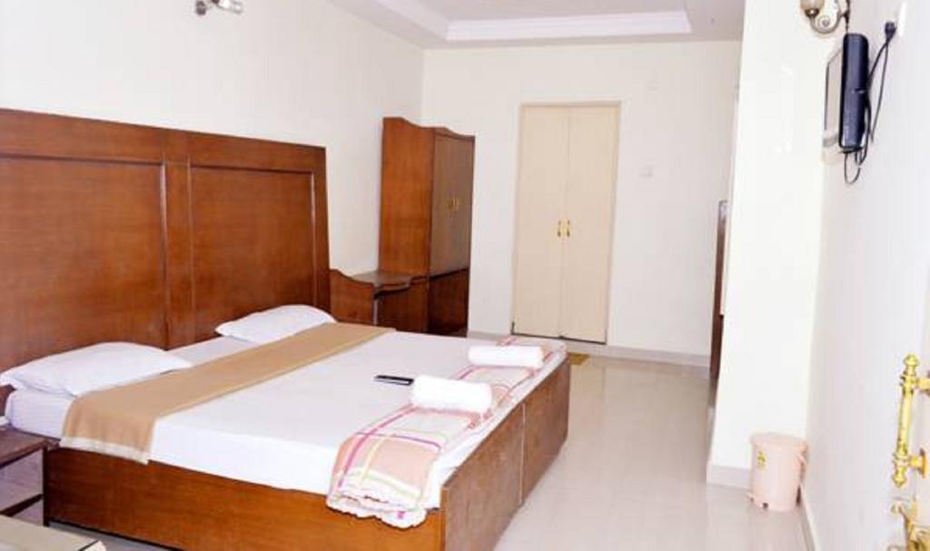 הרידוואר Hotel Bhajgovindam חדר תמונה