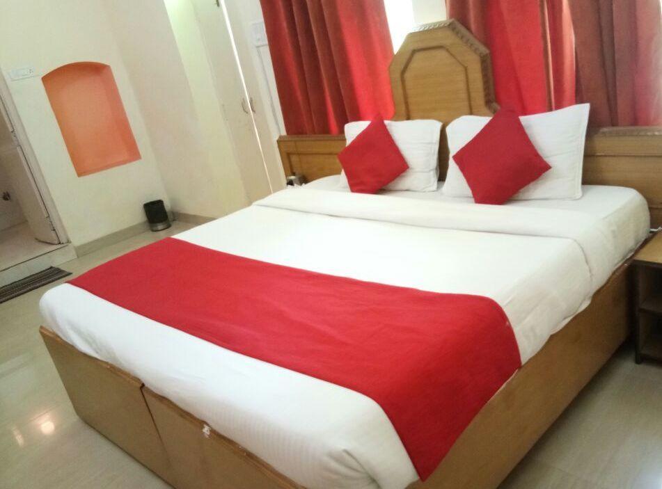 הרידוואר Hotel Bhajgovindam מראה חיצוני תמונה